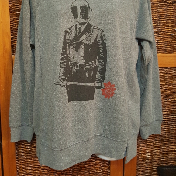 Obey Sweatshirt - Picture 5 of 6